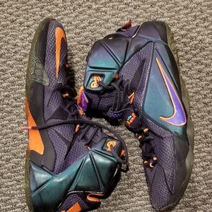 Authenthic Lebron's 12 purple green & orange